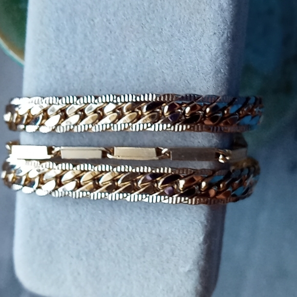 Monet Gold Tone Bracelet - Picture 7 of 8